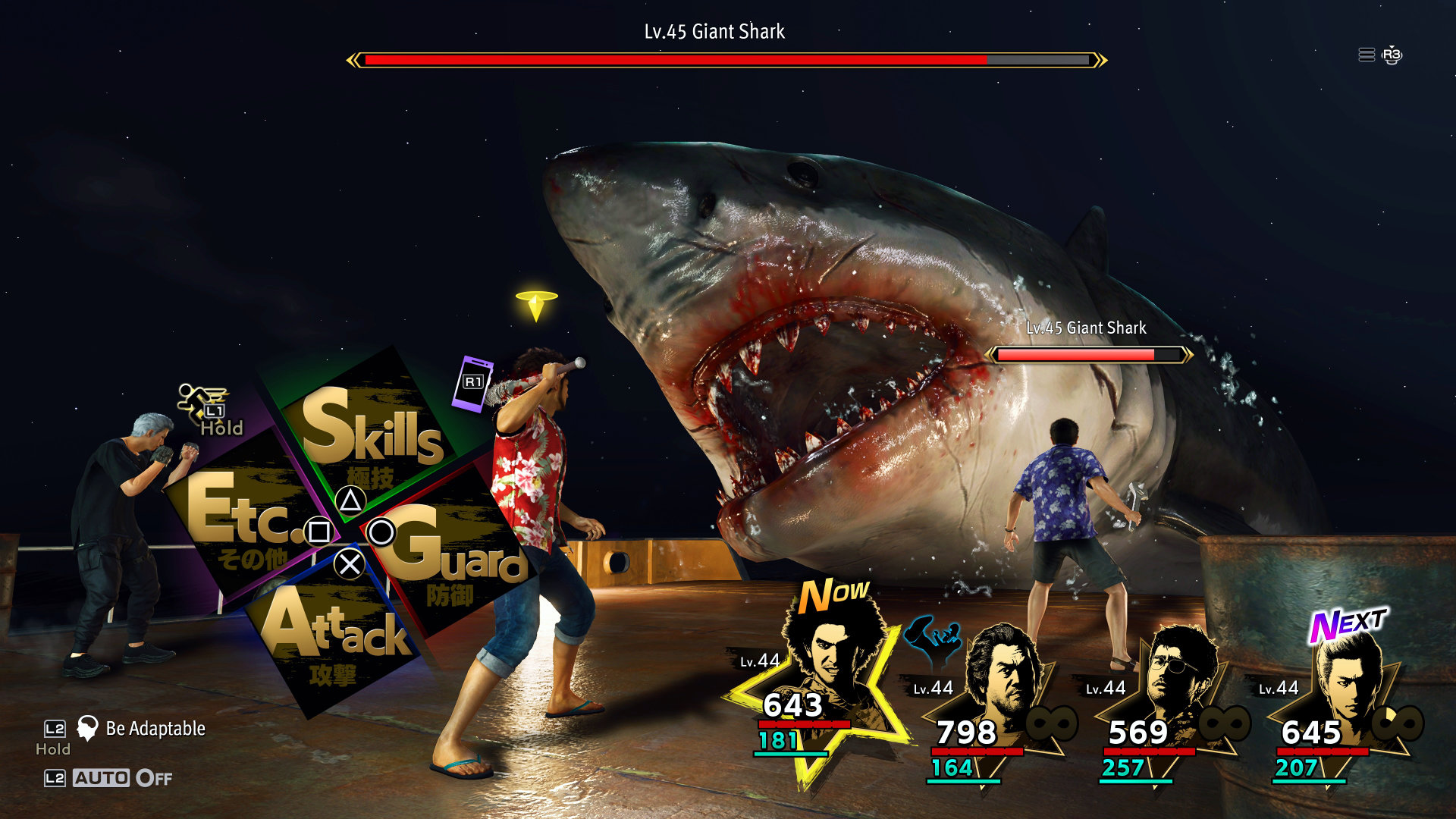 Quelle: Sega - Like a Dragon: Infinite Wealth - Im rundenbasierten Kampf geht es sogar gegen weiße Haie.